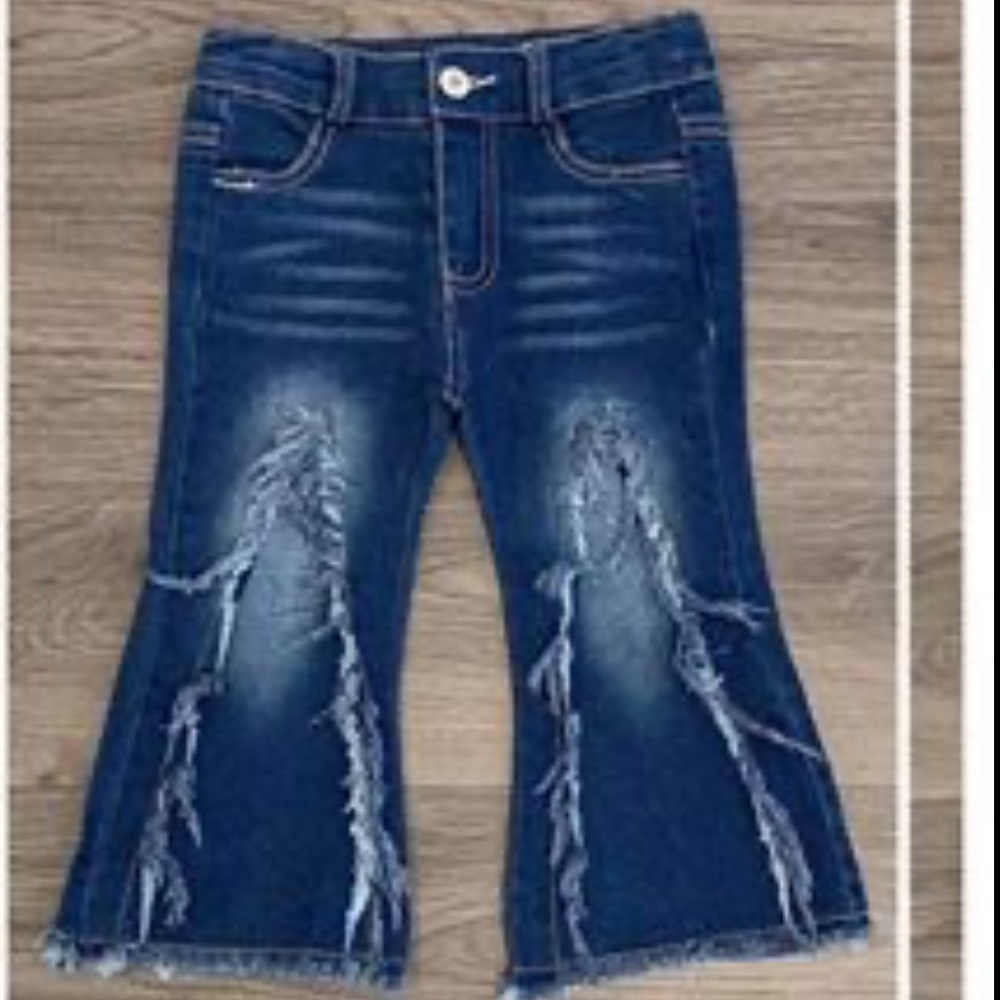 BRAND NEW 3t bell bottoms ( fit like 4T)